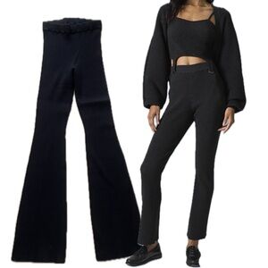 ALO Yoga Denim-Knit High-Waist Flare Pant — Black/Anthracite (M)